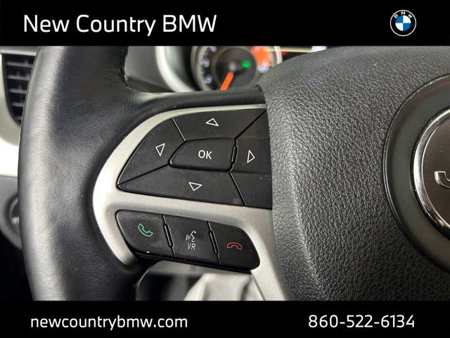 Used 2017 Jeep Cherokee Trailhawk w/ Comfort/Convenience Group image 16