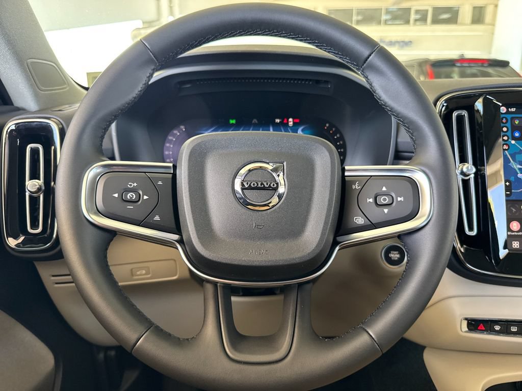 New 2026 Volvo XC40 B5 Plus w/ Protection Package Premier AWD/4WD image 23