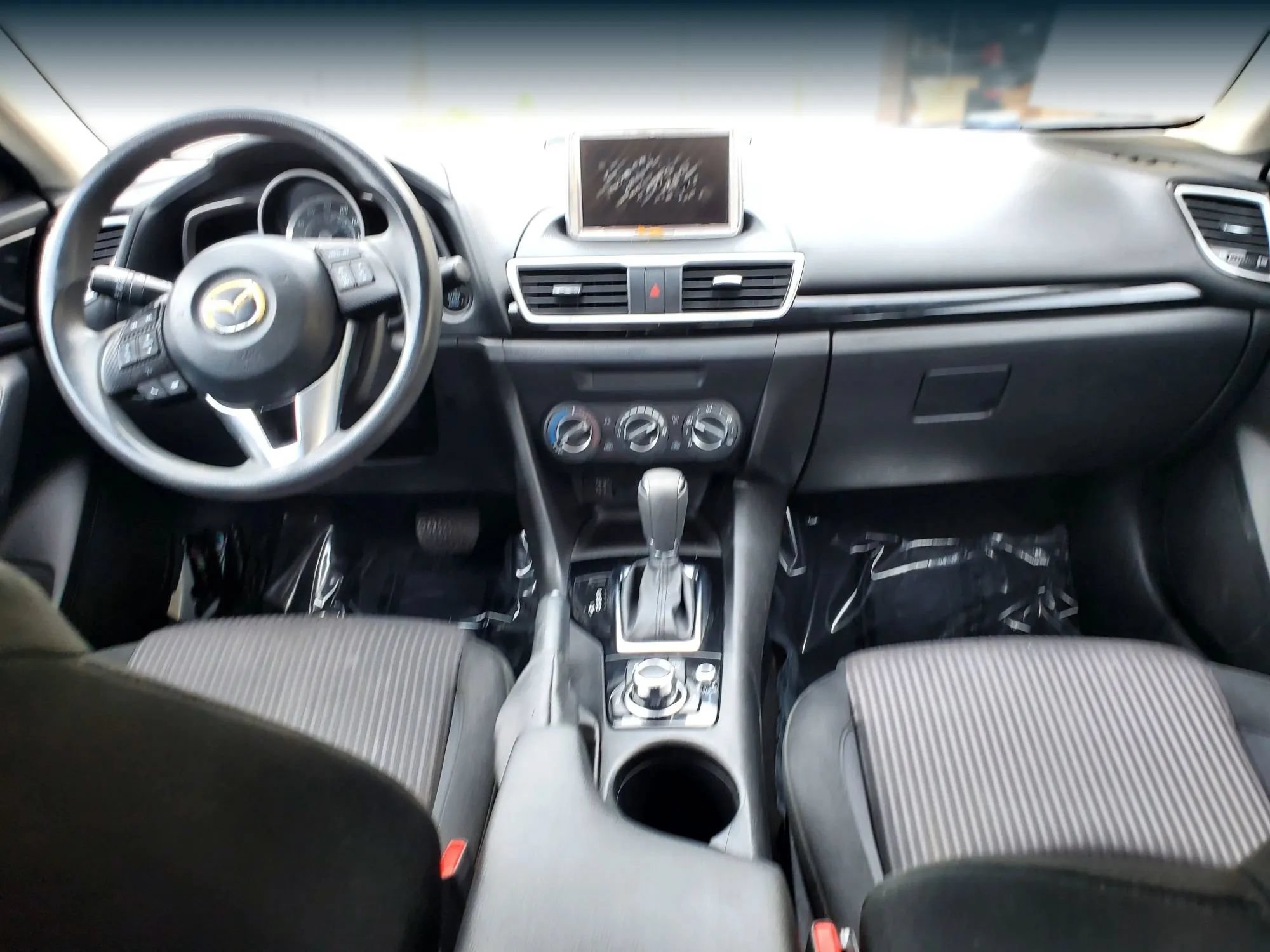 Used 2016 MAZDA MAZDA3 i Sport w/ Preferred Equipment Package FWD image 2