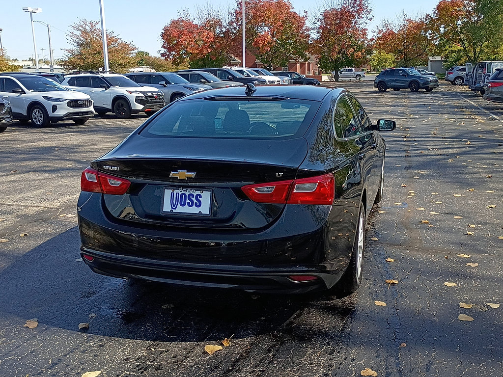 Used 2025 Chevrolet Malibu LT FWD image 3