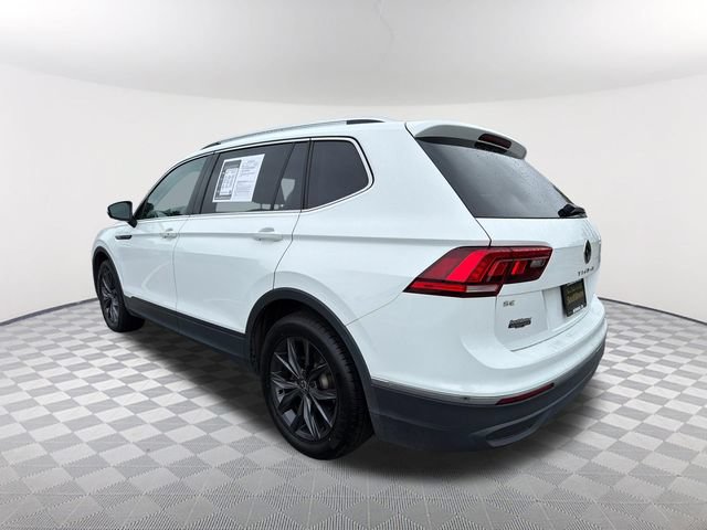 Used 2022 Volkswagen Tiguan SE w/ Panoramic Sunroof Package FWD image 7