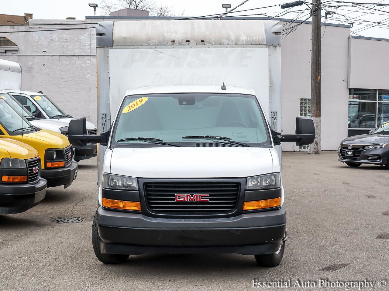 Used 2019 GMC Savana 3500 Extended w/ Driver Convenience Package RWD image 4