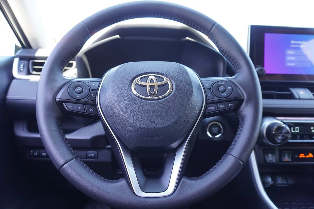 Used 2025 Toyota RAV4 XLE w/ Convenience Package FWD image 23