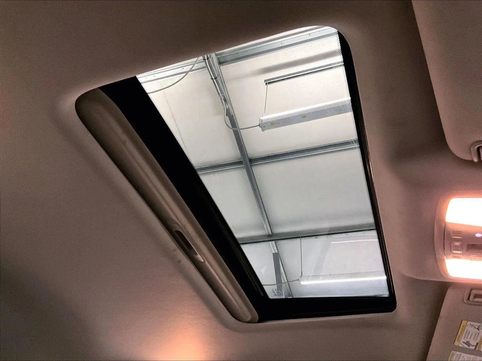 Used 2014 INFINITI QX80 2WD w/ Theater Package image 22