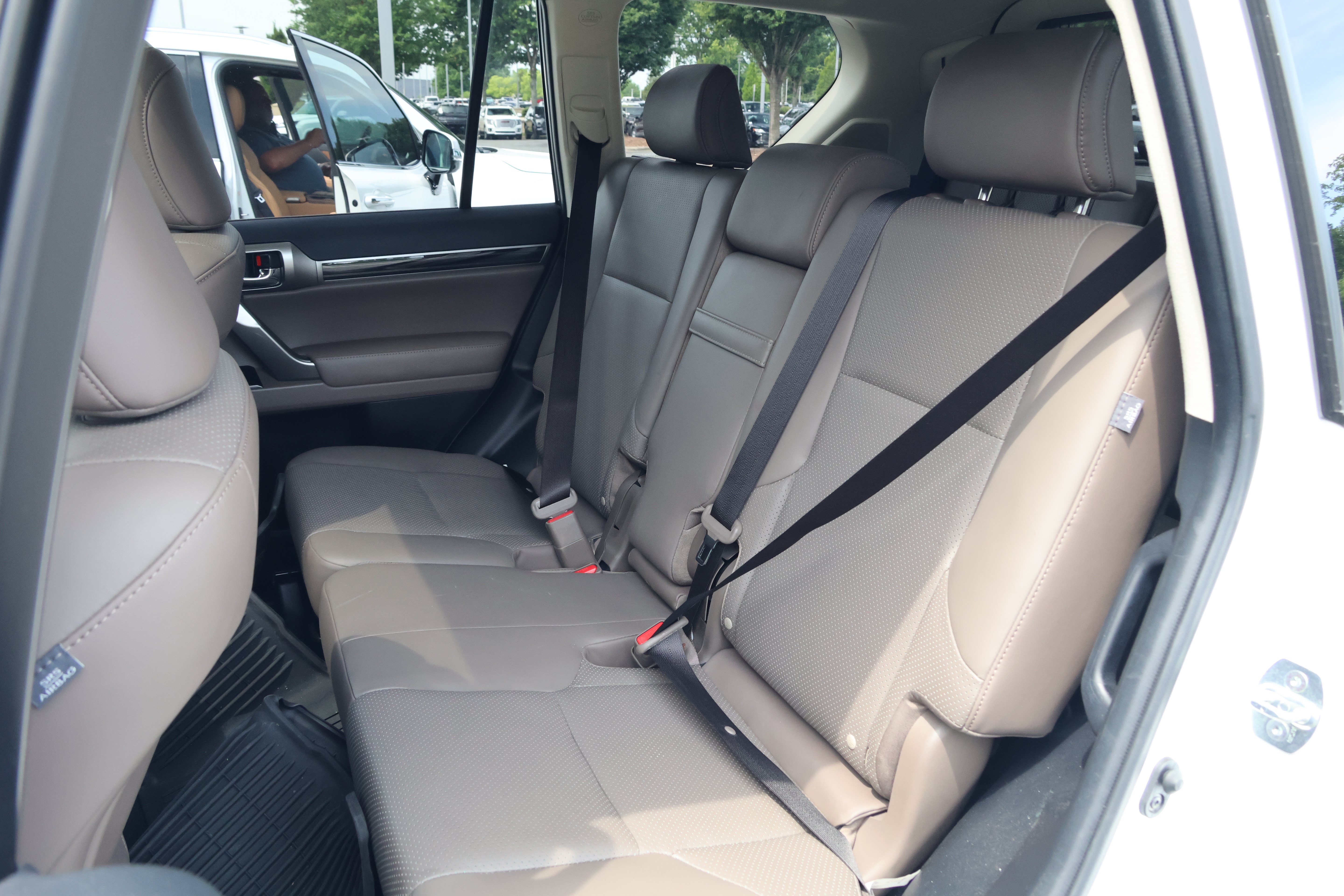 Certified 2023 Lexus GX 460 Luxury w/ Accessory Package AWD/4WD image 36