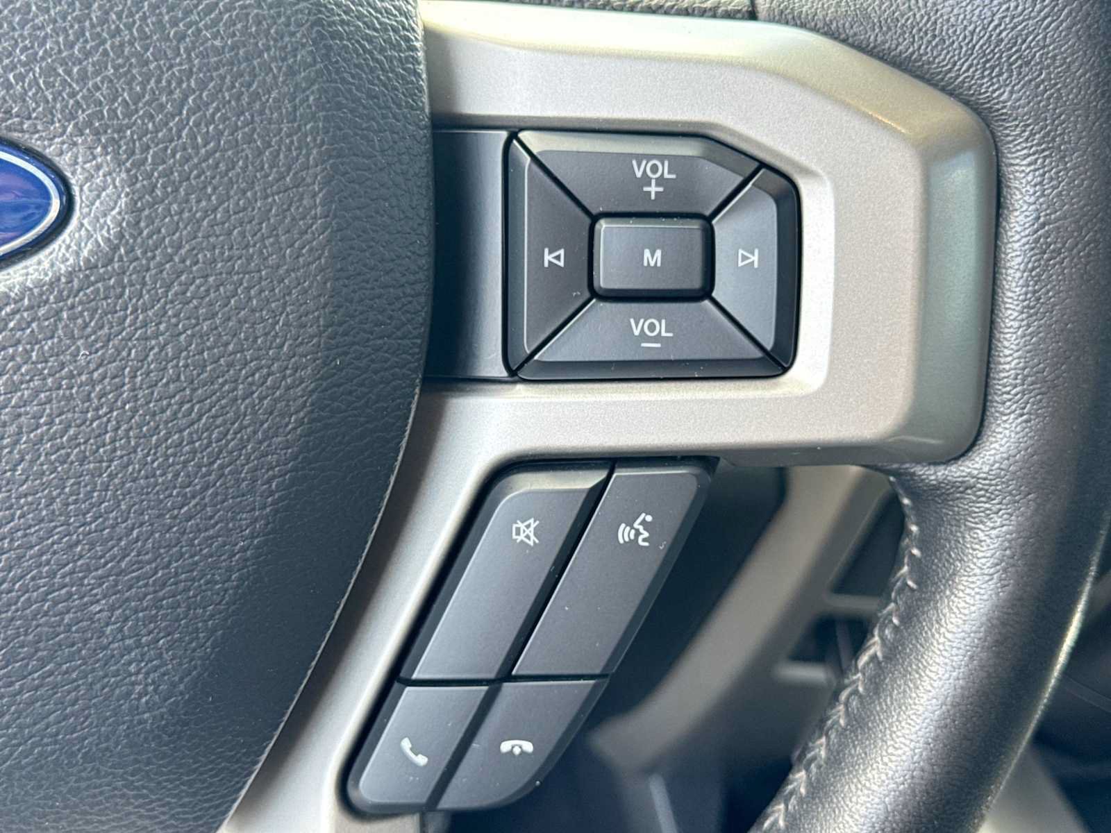 Used 2019 Ford F150 Lariat w/ Equipment Group 502A Luxury AWD/4WD image 24