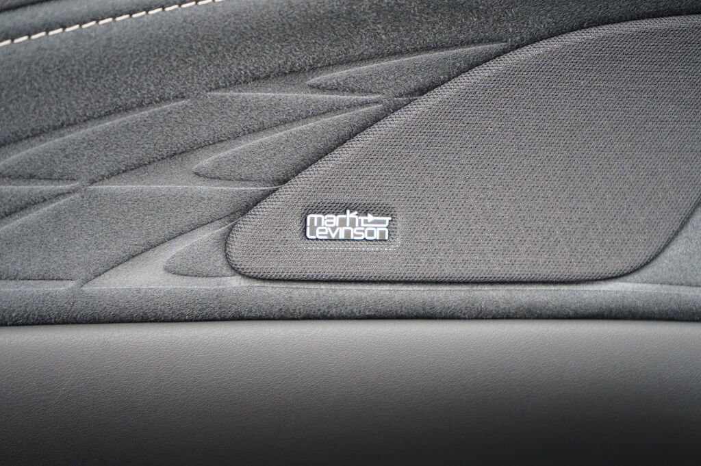 Used 2025 Lexus RX 450h 450h+ Luxury image 13