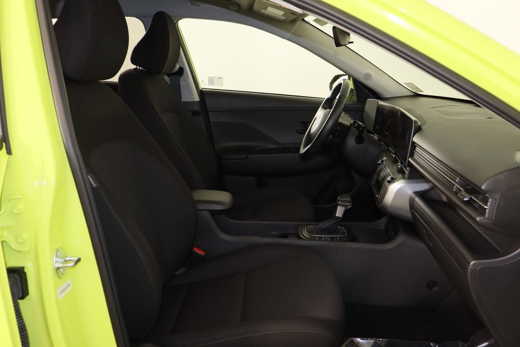 Used 2025 Hyundai Kona SEL image 19