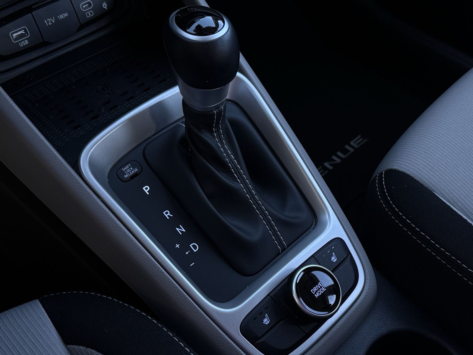 Certified 2026 Hyundai Venue SEL FWD image 22