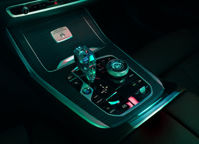 New 2026 BMW ALPINA XB7 AWD/4WD image 15
