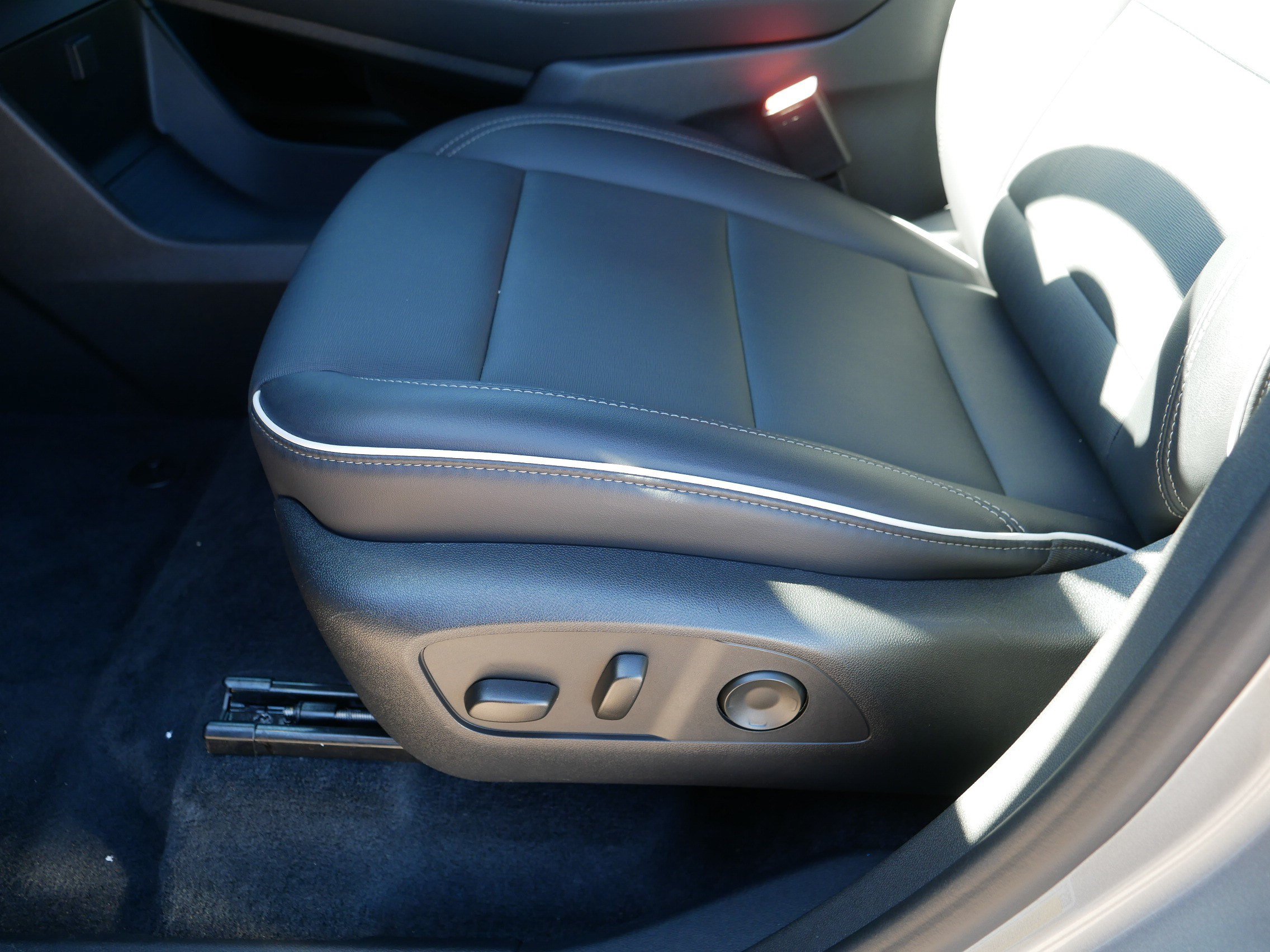 Used 2026 Buick Enclave Preferred AWD/4WD image 20
