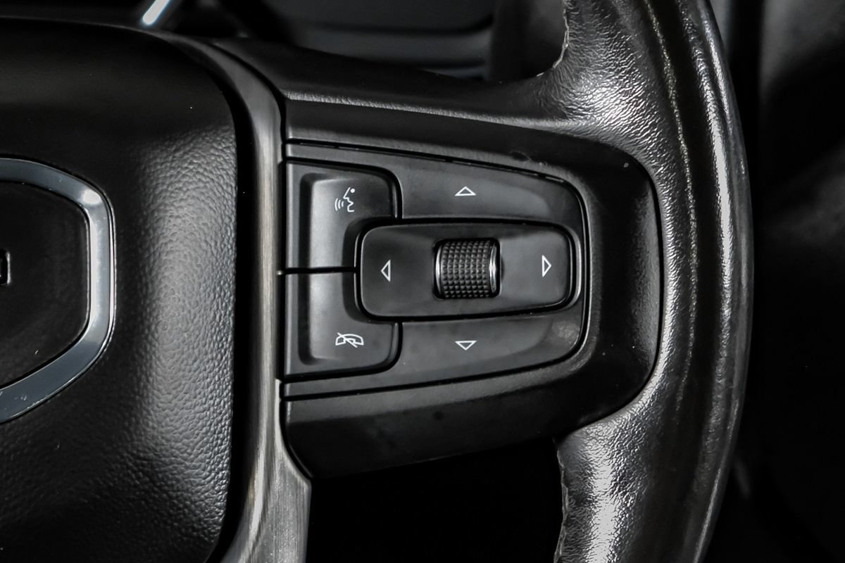 Used 2022 GMC Sierra 3500 Denali w/ Denali Ultimate Package AWD/4WD image 19