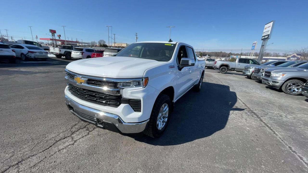 Certified 2024 Chevrolet Silverado 1500 LT AWD/4WD image 5