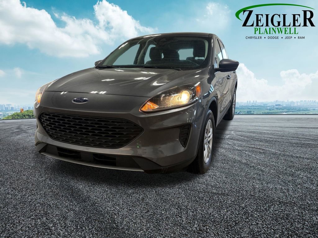 Used 2022 Ford Escape S image 15