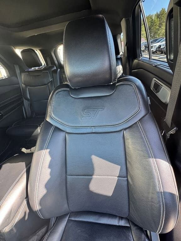 Used 2021 Ford Explorer ST w/ ST Street Pack image 54