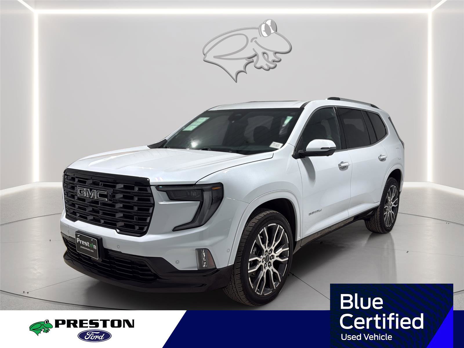 Used 2026 GMC Acadia Denali Ultimate w/ LPO, Floor Liner Package AWD/4WD image 1
