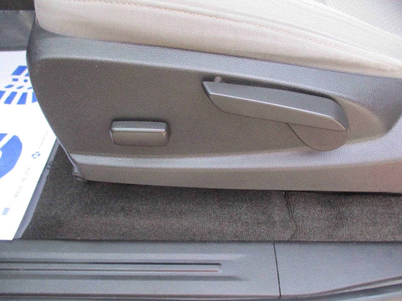 Used 2018 Chevrolet Colorado LT image 12