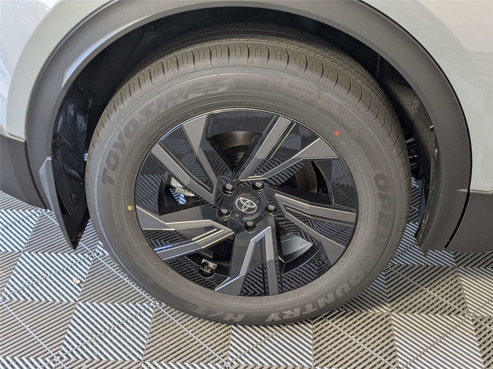 New 2026 Toyota C-HR AWD/4WD image 10