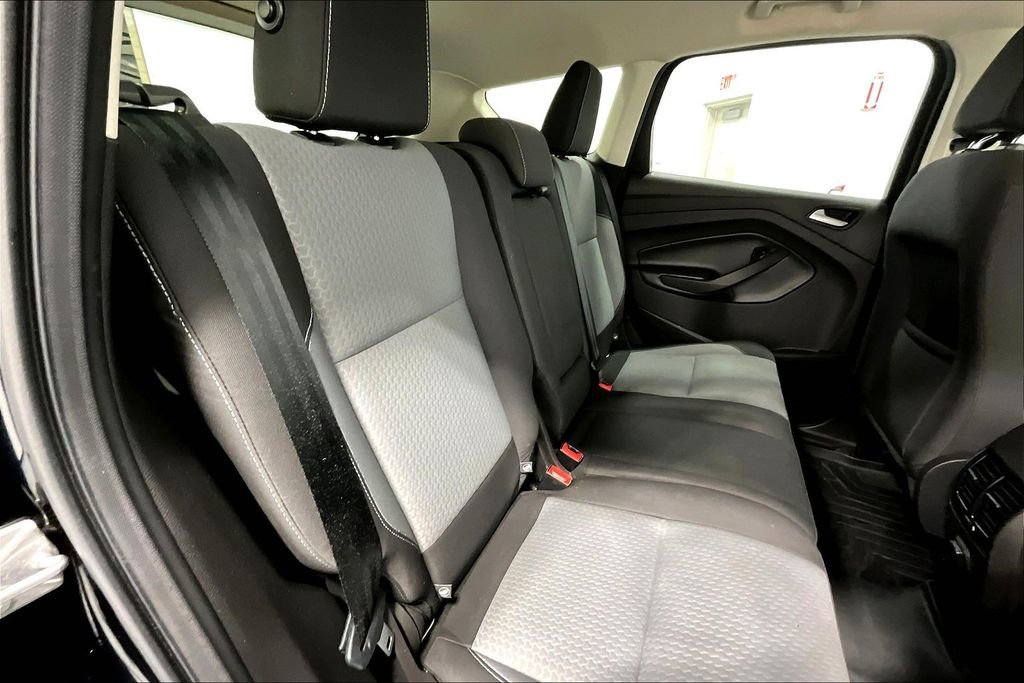 Used 2017 Ford Escape SE image 35