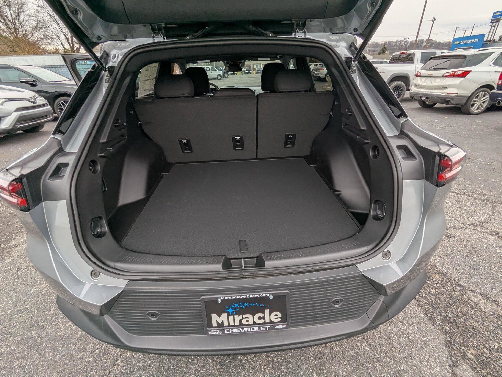 New 2026 Chevrolet Equinox EV LT image 52