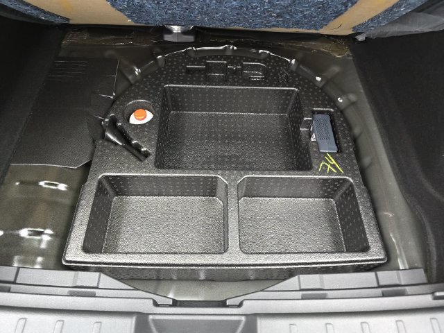 New 2027 Nissan Kicks SR w/ SR Premium Package FWD image 36