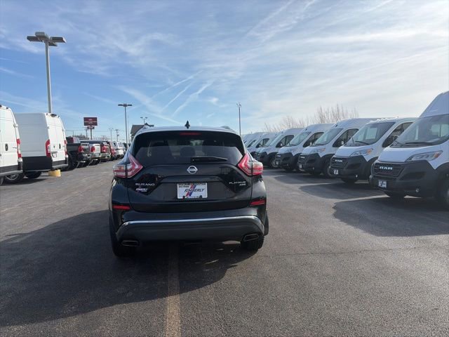 Used 2017 Nissan Murano Platinum w/ Platinum Technology Package image 4