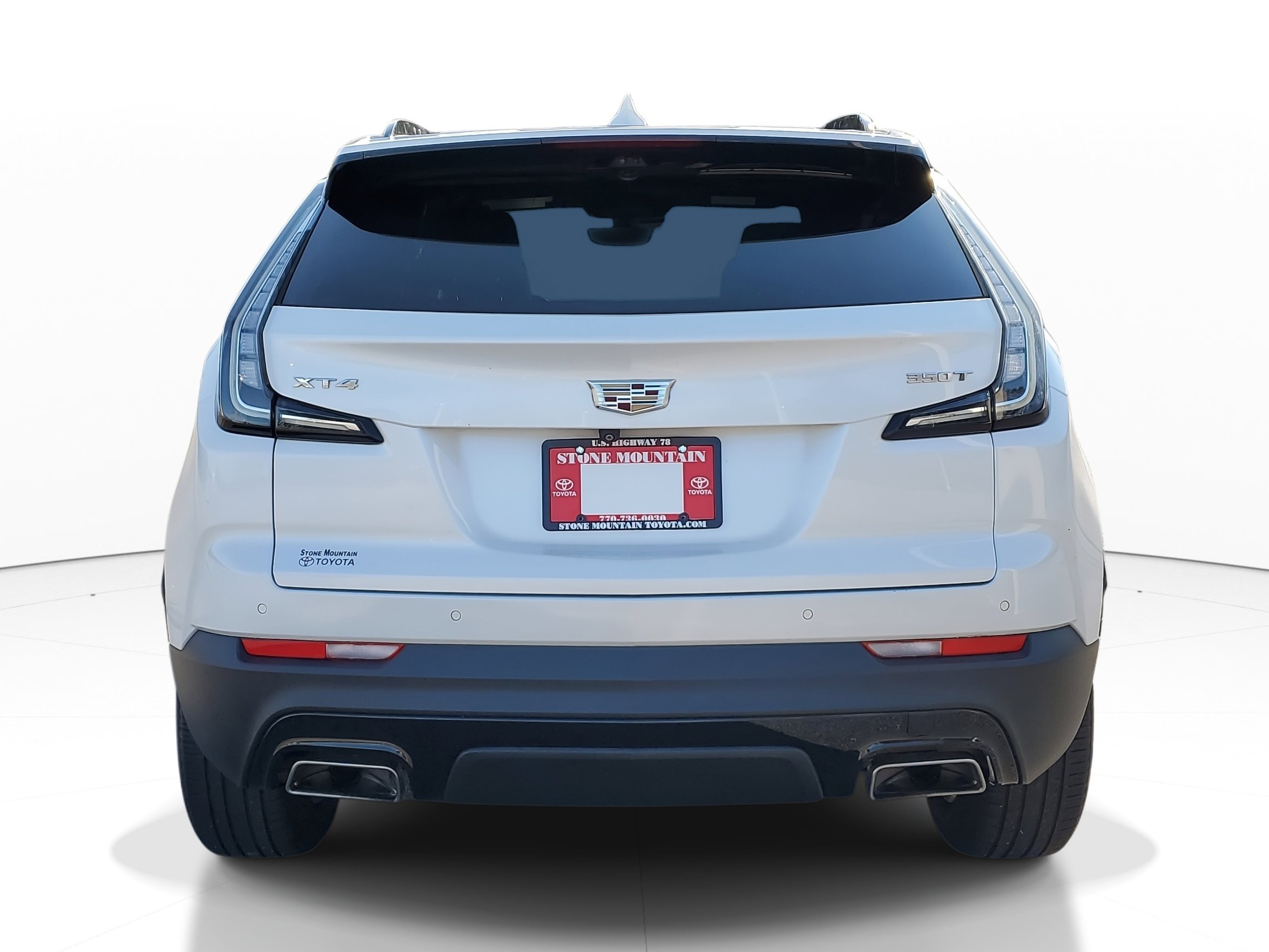 Used 2022 Cadillac XT4 Sport w/ Enhanced Visibility Package image 5