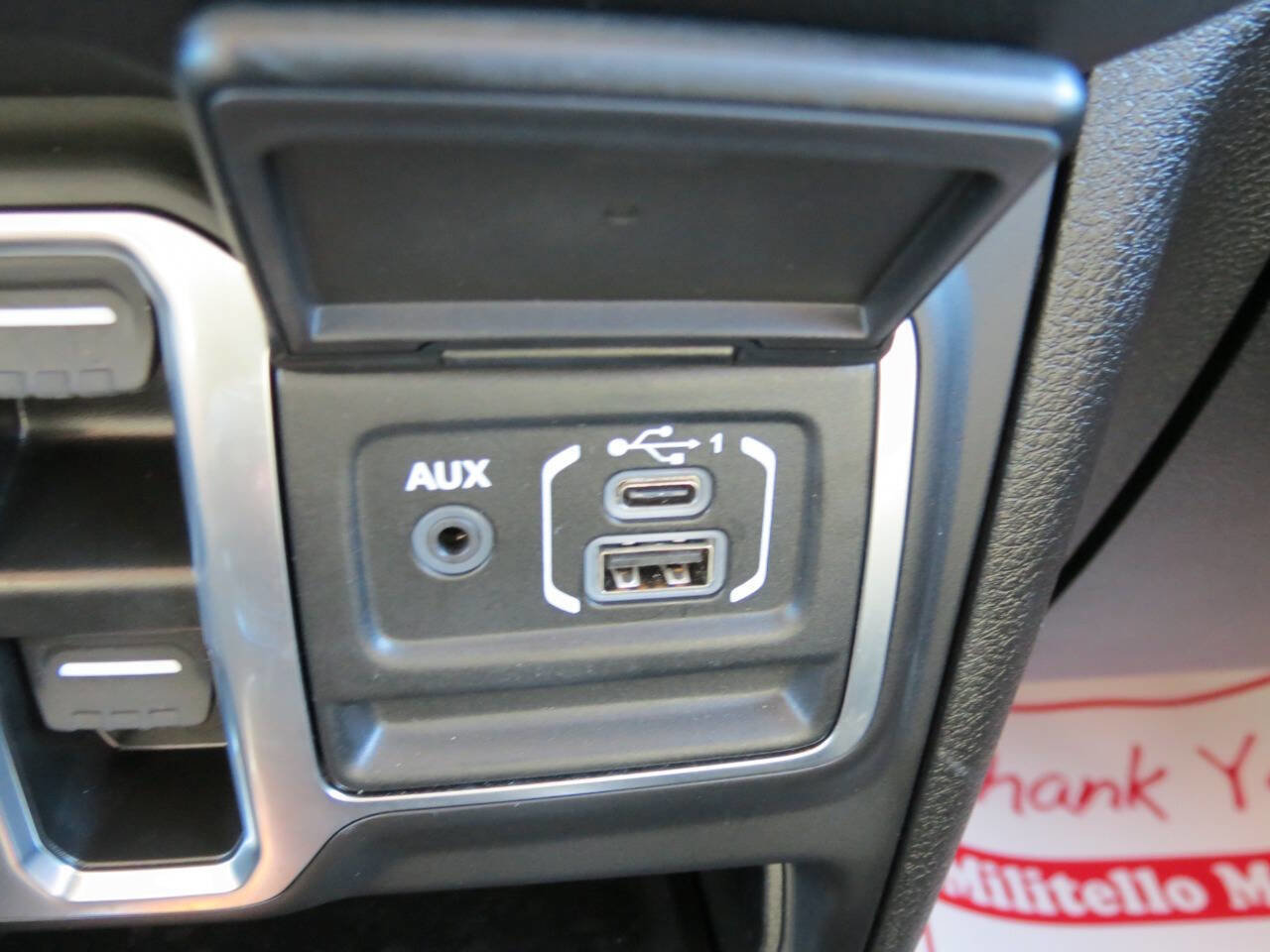 Used 2025 Jeep Wrangler Unlimited Sahara image 15