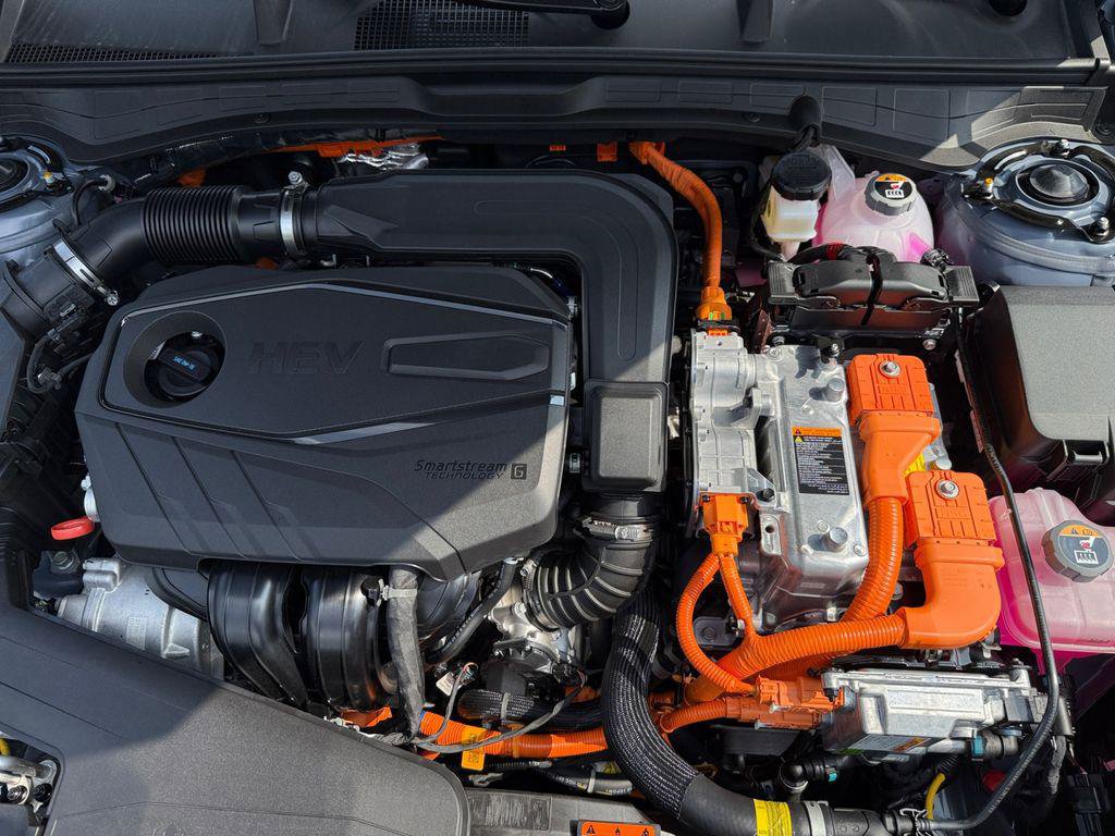 New 2025 Hyundai Sonata Limited image 28