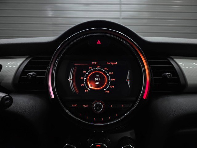 Used 2017 MINI Cooper 2-Door Hardtop FWD image 24