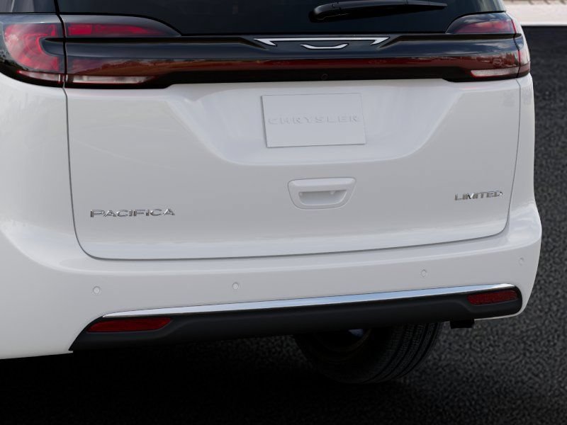 New 2027 Chrysler Pacifica Limited FWD image 13