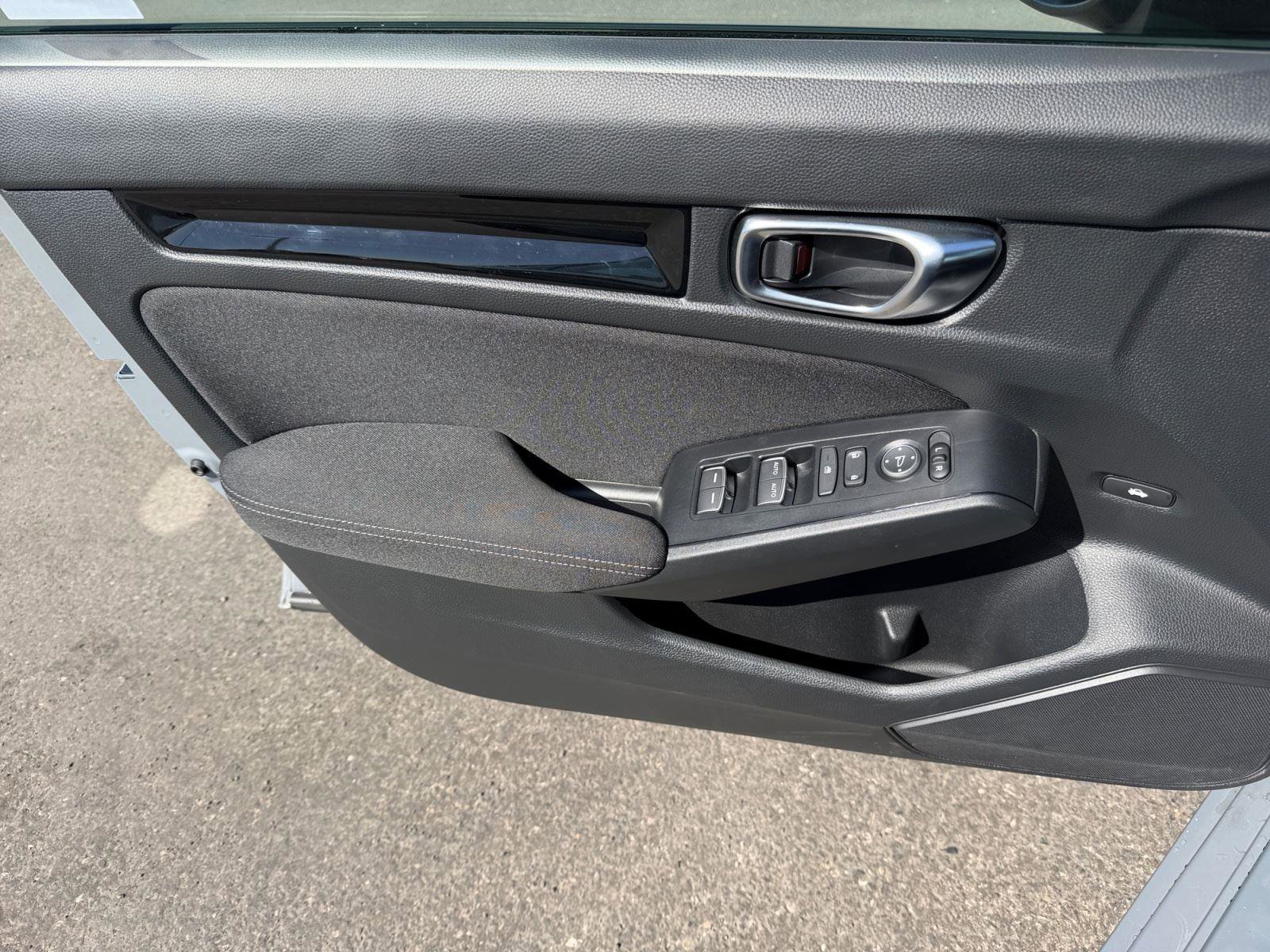 Used 2025 Honda Civic FWD Hybrid Sedan image 23