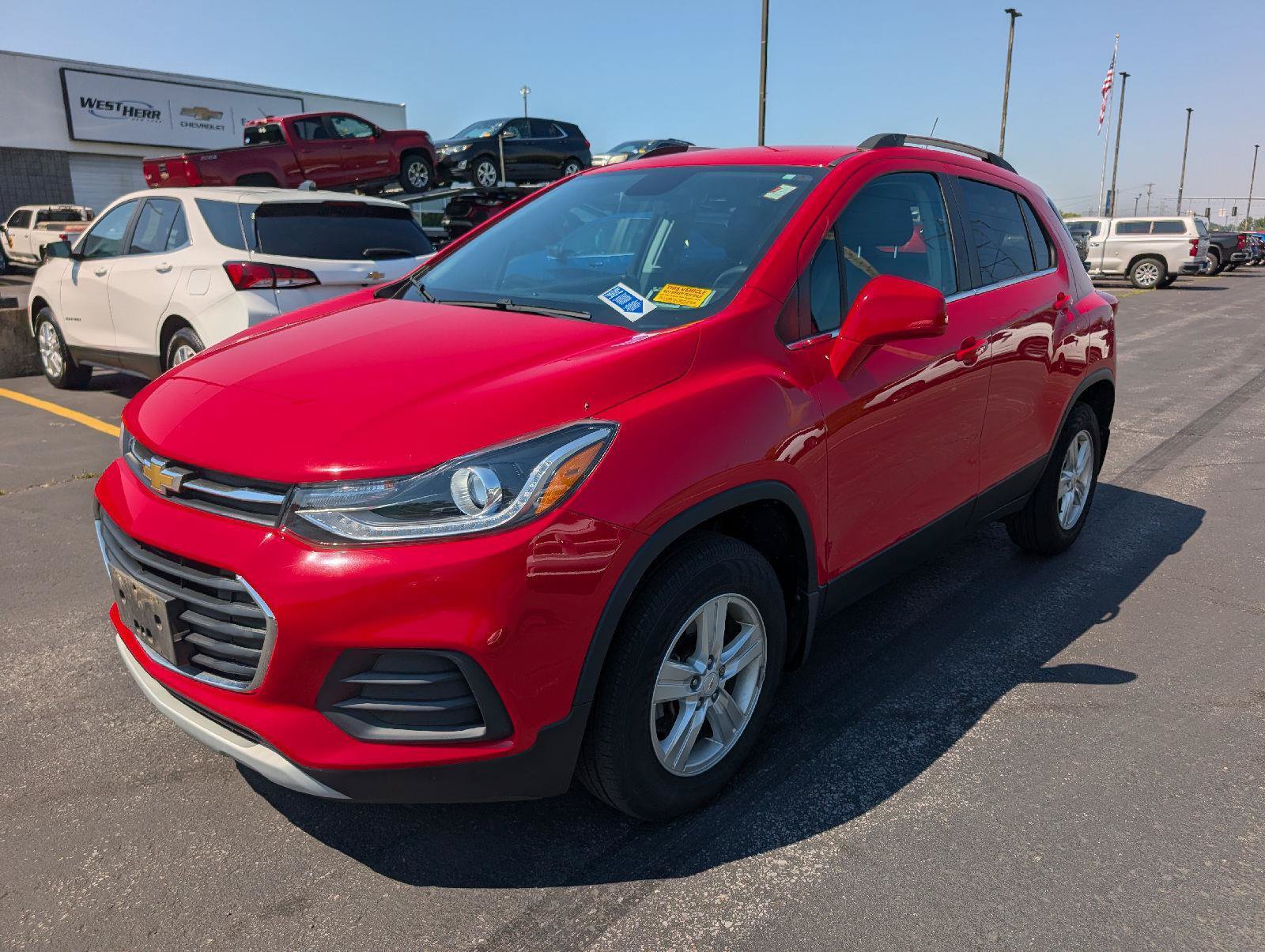 Used 2020 Chevrolet Trax LT w/ LT Convenience Package AWD/4WD image 4