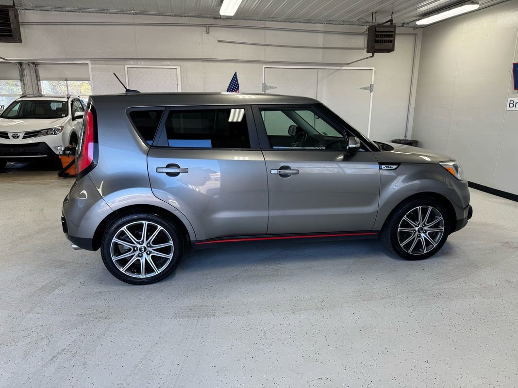 Used 2018 Kia Soul ! w/ Tech Package FWD image 9