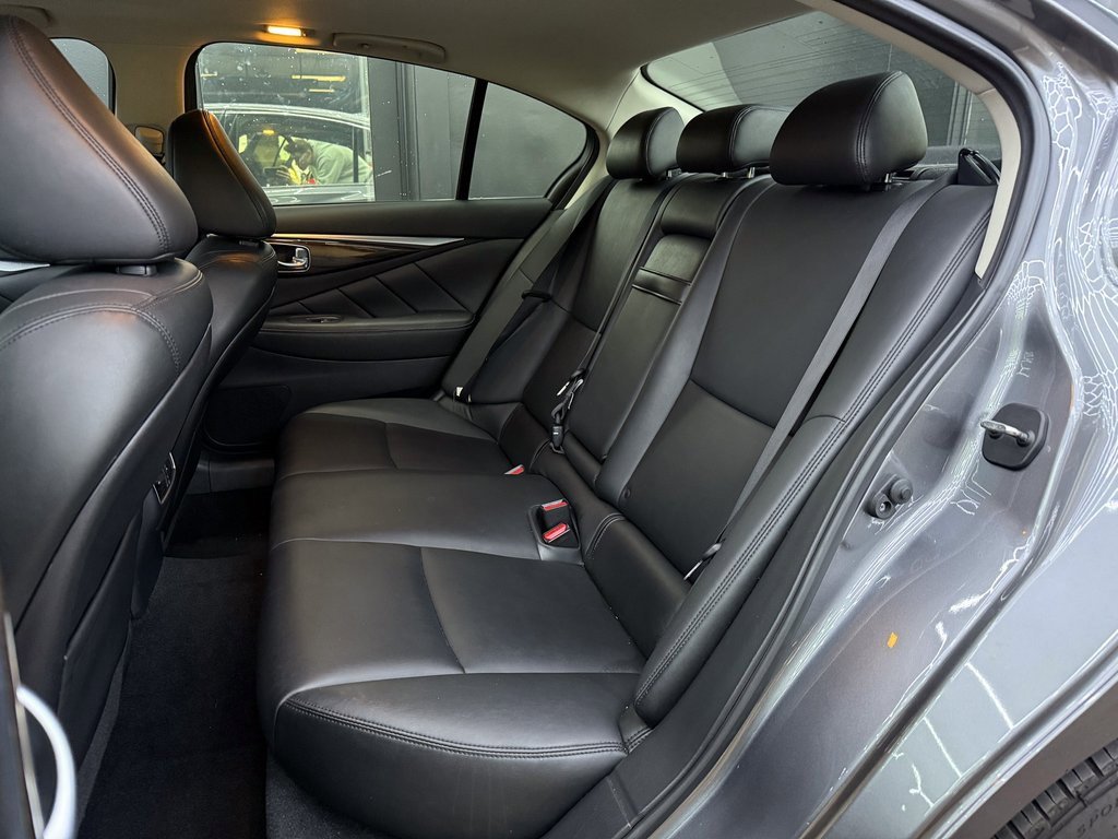 Used 2018 INFINITI Q50 Luxe w/ Essential Package (3.0T Luxe) image 21
