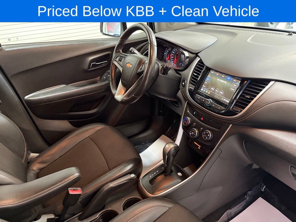 Used 2019 Chevrolet Trax LT w/ LT Convenience Package FWD image 23