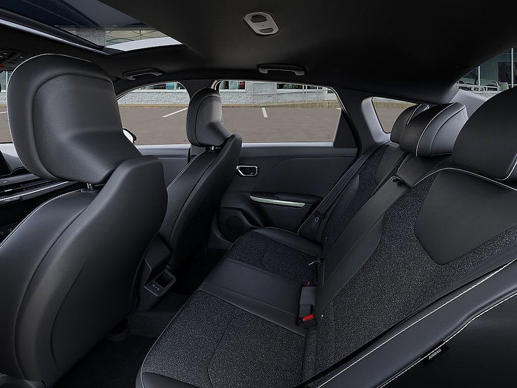 New 2025 Kia K4 GT-Line w/ GT-Line Sunroof Package image 18