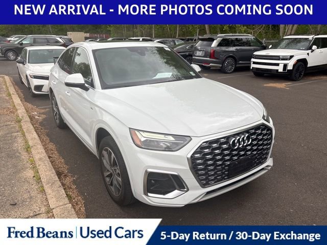 Used 2021 Audi Q5 2.0T Premium w/ Convenience Package AWD/4WD image 3