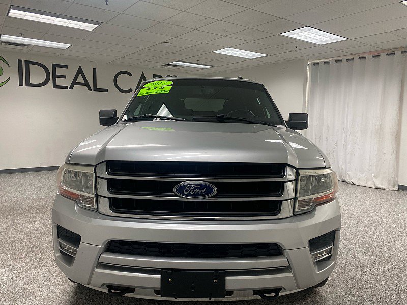 Used 2017 Ford Expedition XLT image 2
