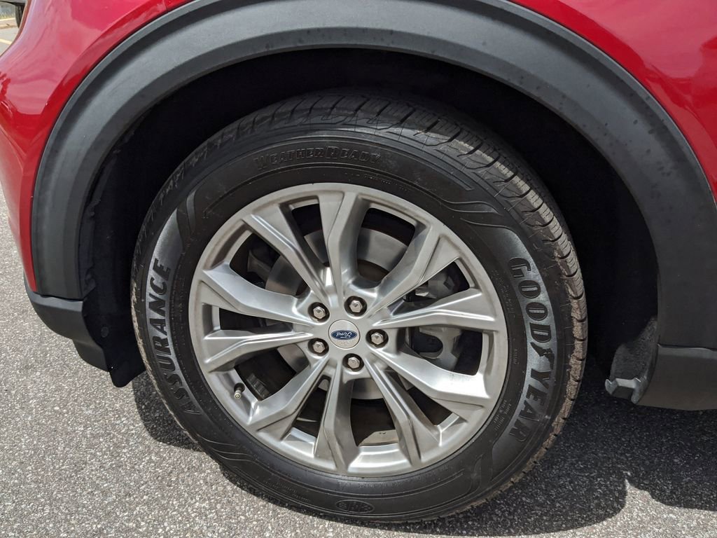 Certified 2022 Ford Explorer XLT w/ Equipment Group 202A image 31