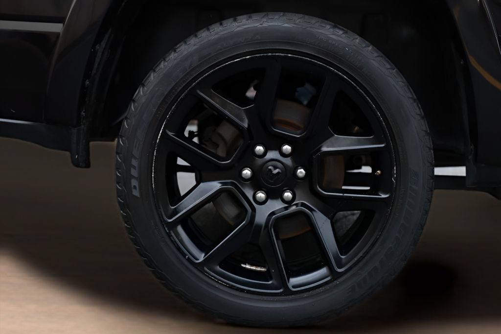 Used 2021 RAM 1500 Laramie AWD/4WD image 38