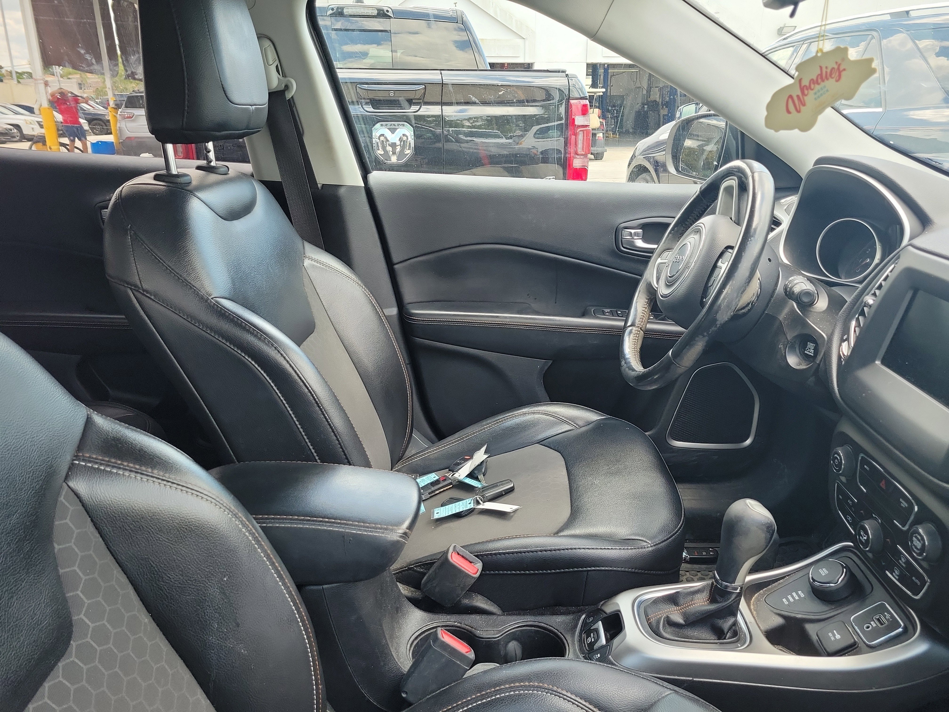 Used 2020 Jeep Compass Latitude w/ Cold Weather Group AWD/4WD image 9