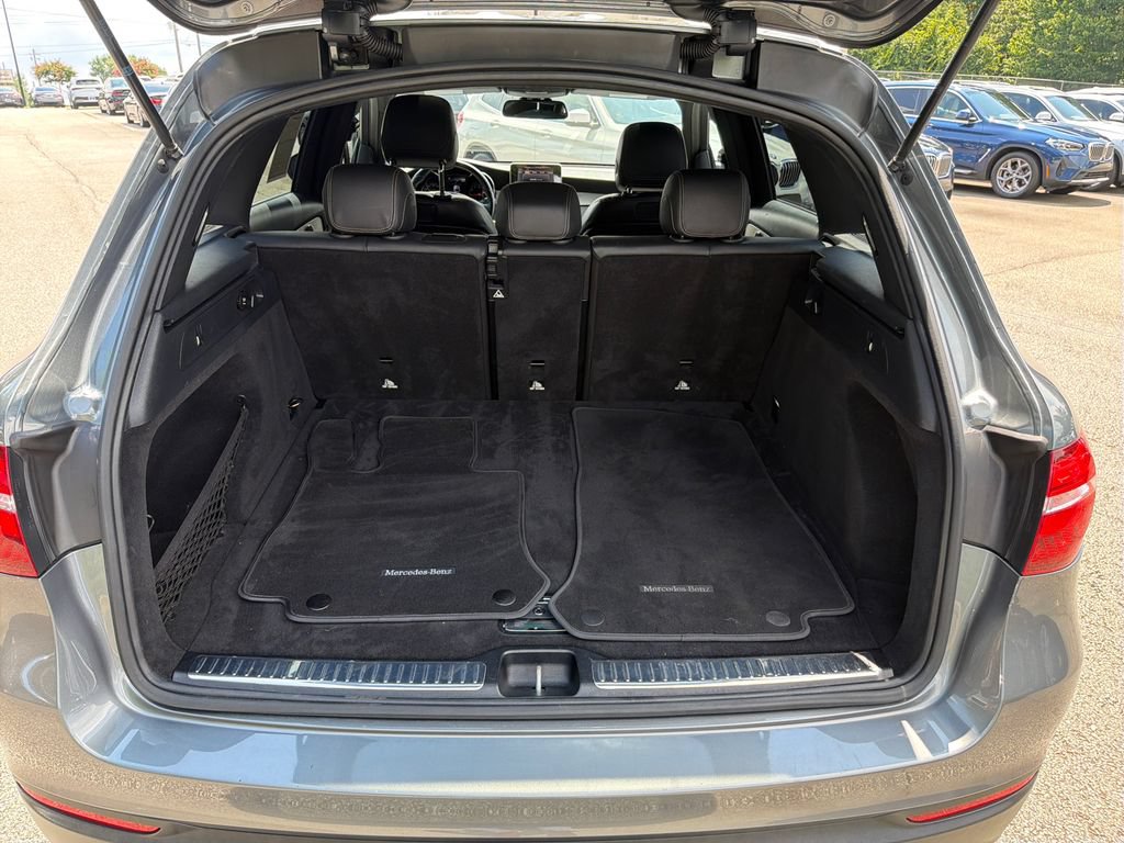 Used 2019 Mercedes-Benz GLC 300 image 18
