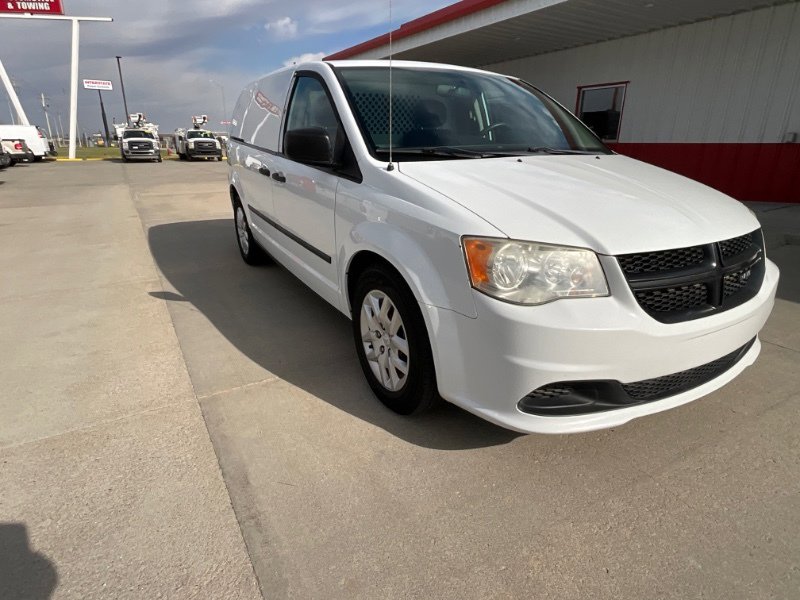 Used 2014 RAM C/V Tradesman image 2