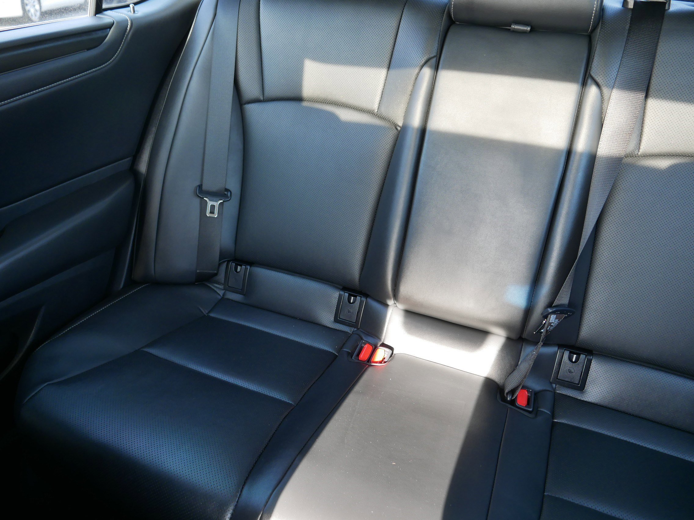 Used 2024 Lexus ES 250 w/ Premium Package image 12