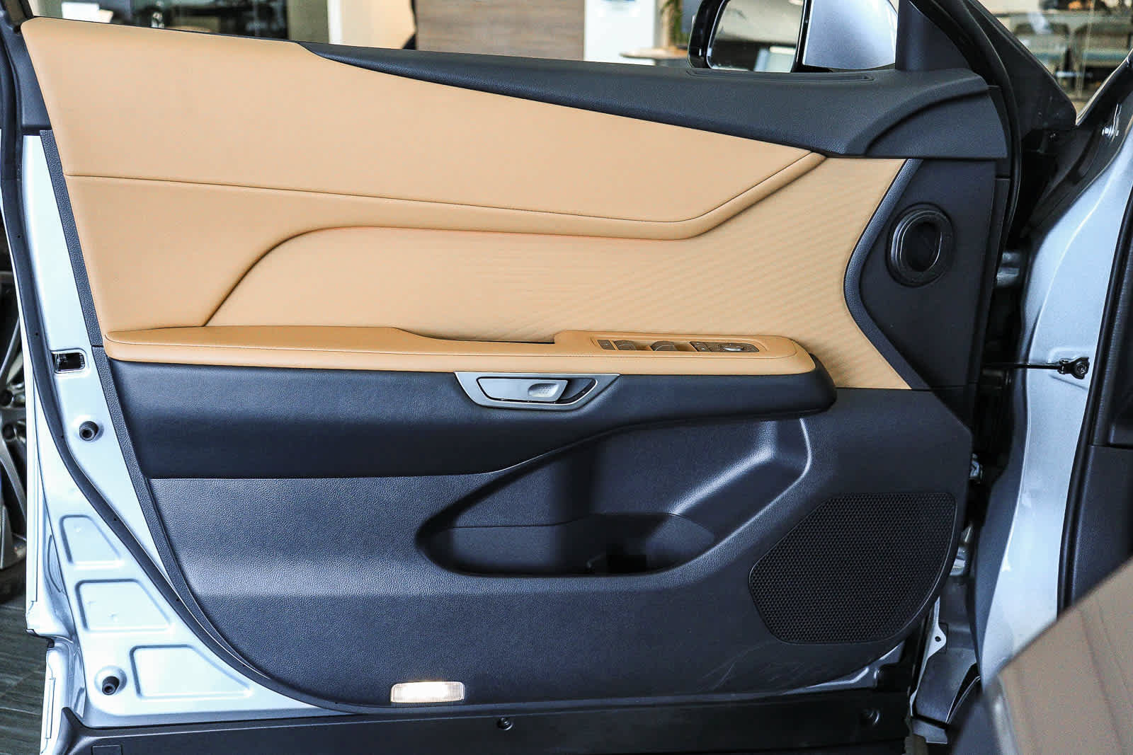 New 2026 Lexus ES 500e AWD/4WD image 20