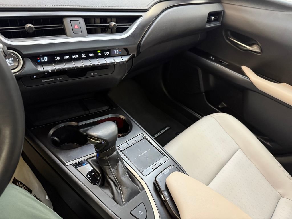 Used 2022 Lexus UX 200 w/ Accessory Package (Z2) image 14