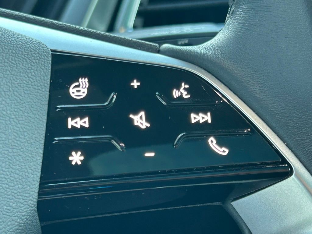 Used 2023 Audi Q4 e-tron Premium Plus w/ Premium Plus image 15