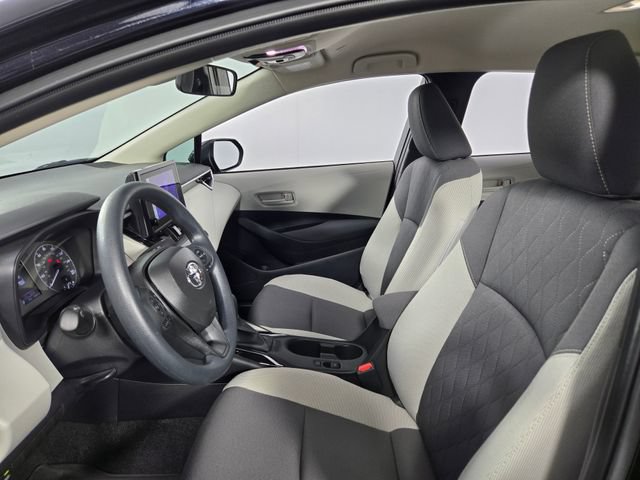 Used 2025 Toyota Corolla LE FWD image 12