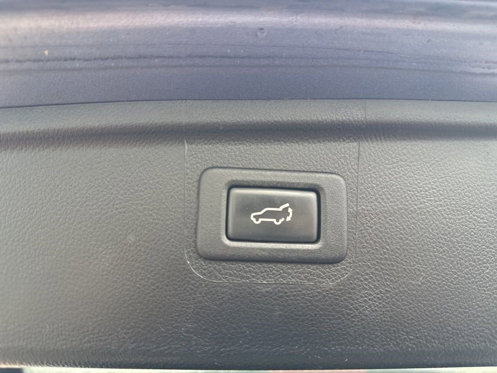 Used 2018 Subaru Outback 2.5i Limited w/ Popular Package #2 image 8